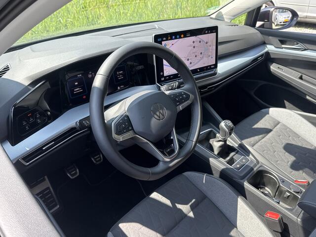 Volkswagen GOLF 1.5 TSI LIFE BUSINSS VIRTUAL/NAVI/TREKHAAK