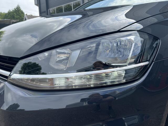 Volkswagen GOLF 1.0 TSI Trendline Trekhaak, LM Velgen, Airco.