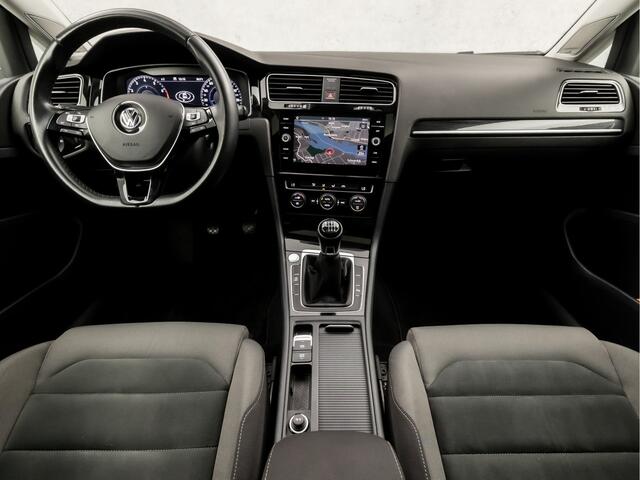 Volkswagen GOLF 1.0 TSI R-Line Sport (SCHUIFDAK, VIRTUAL COCKPIT, APPLE CARPLAY, DYNAUDIO, GROOT NAVI, ALCANTARA SPORTSTOELEN, ADAPTIVE CRUISE, LED KOPLAMPEN, KEYLESS, ADAPTIVE CRUISE, GETINT GLAS, PARKEERSENSOREN, NIEUWSTAAT)