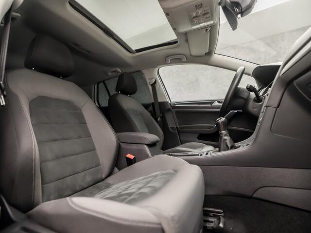 Volkswagen GOLF 1.0 TSI R-Line Sport (SCHUIFDAK, VIRTUAL COCKPIT, APPLE CARPLAY, DYNAUDIO, GROOT NAVI, ALCANTARA SPORTSTOELEN, ADAPTIVE CRUISE, LED KOPLAMPEN, KEYLESS, ADAPTIVE CRUISE, GETINT GLAS, PARKEERSENSOREN, NIEUWSTAAT)