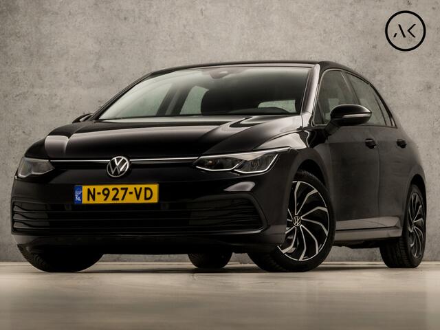Volkswagen GOLF 1.0 TSI Sport (APPLE CARPLAY, GROOT NAVI, MEMORY SEATS, ALCANTARA, CAMERA, SPORTSTOELEN, KEYLESS, LM VELGEN, LED KOPLAMPEN, NIEUWSTAAT)