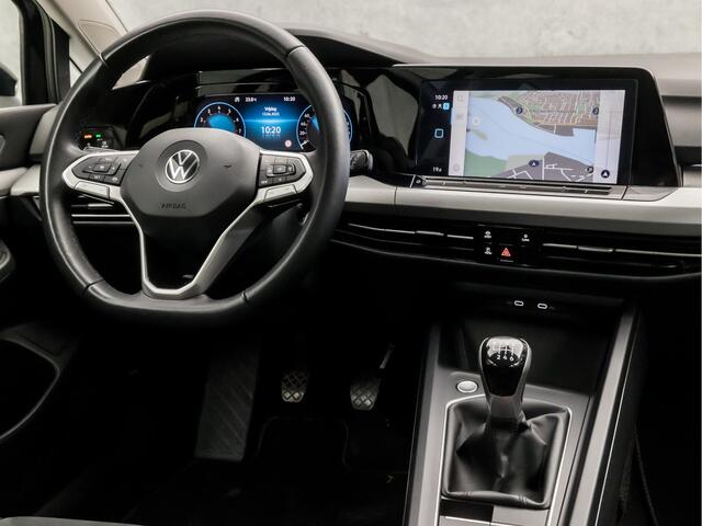 Volkswagen GOLF 1.0 TSI Sport (APPLE CARPLAY, GROOT NAVI, MEMORY SEATS, ALCANTARA, CAMERA, SPORTSTOELEN, KEYLESS, LM VELGEN, LED KOPLAMPEN, NIEUWSTAAT)