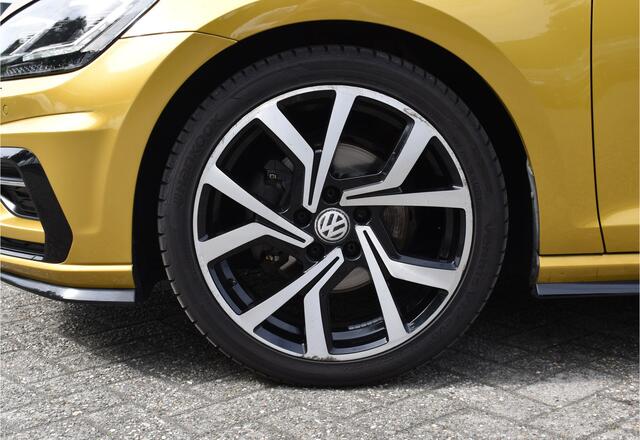 Volkswagen GOLF Variant 1.5 TSI Highline Business R-Line Automaat / Adap. Cruise / Sportstoelen / Parkeersensoren v+a / Navi