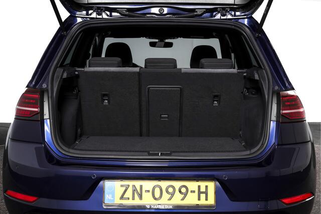 Volkswagen GOLF 1.5 TSI 150 PK Highline Business R - Automaat (Orig. NL) | 2x R-Line | Dig. Cockpit | Adapt. Cruise | Stoelverw. | PDC | Camera | NAV+App. Connect | ECC | Afn. Trekhaak | LM 18" |