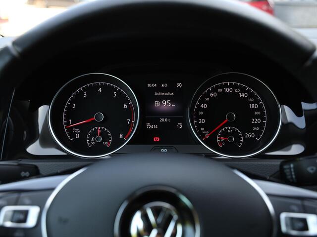 Volkswagen GOLF 1.2 TSI Highline 110pk | Navigatie | Climate control | Trekhaak | Cruise control