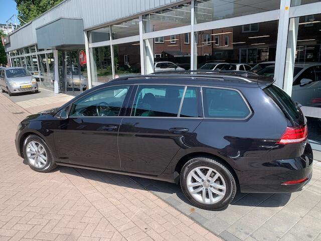 Volkswagen GOLF Variant 1.0 TSI Highline, automaat , navigatie, app connect.