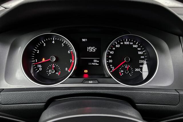 Volkswagen GOLF 1.2 TSI Trendline | Trekhaak | Cruise control | Airconditioning | Comfortstoelen