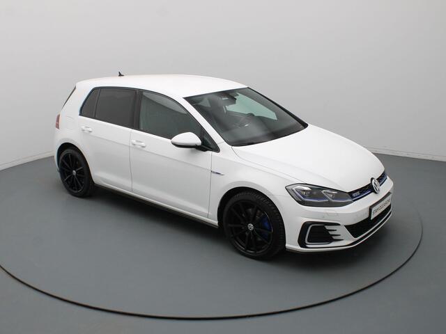Volkswagen GOLF 150pk TSI PHEV GTE Climate | Parkeersens. v+a | Stoelverw.