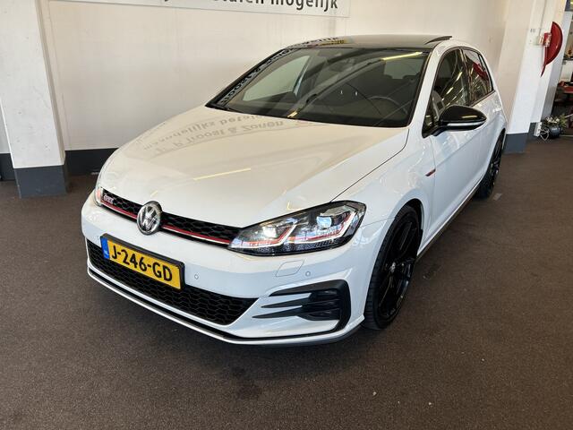 Volkswagen GOLF 2.0 TSI GTI Performance | Panoramadak | Digital dashboard | Keyless | Adaptief onderstel | Adaptieve cruise control | Dynaudio | Achteruitrijcamera | Apple carplay | Park assist | Lane assist | Dodehoeksdetectie | Climate control | Elek. inklapbare trekha