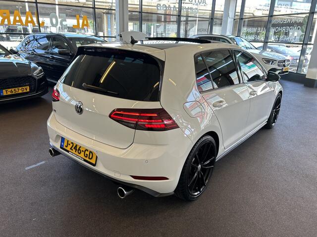 Volkswagen GOLF 2.0 TSI GTI Performance | Panoramadak | Digital dashboard | Keyless | Adaptief onderstel | Adaptieve cruise control | Dynaudio | Achteruitrijcamera | Apple carplay | Park assist | Lane assist | Dodehoeksdetectie | Climate control | Elek. inklapbare trekha