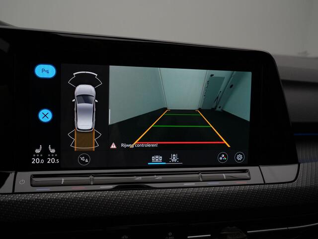 Volkswagen GOLF 1.5 eTSI 150 pk DSG R-Line | Panoramadak | IQ Light | Stuur-/stoelverwarming | Achteruitrijcamera | Sportonderstel