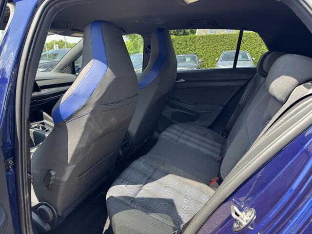 Volkswagen GOLF 1.4 eHybrid GTE / Camera / Navigatie / Sfeerverlichting / LED Koplampen / 18'' / Virtual Cockpit / DAB / Stoelverwarming / ACC