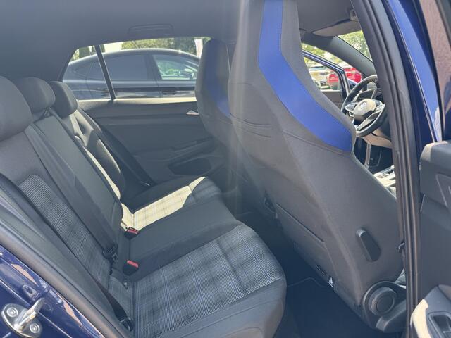 Volkswagen GOLF 1.4 eHybrid GTE / Camera / Navigatie / Sfeerverlichting / LED Koplampen / 18'' / Virtual Cockpit / DAB / Stoelverwarming / ACC