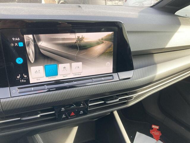 Volkswagen GOLF Variant 1.5eTSI/150PK DSG R-Line · Panoramadak · Navigatie · Parkeersensoren