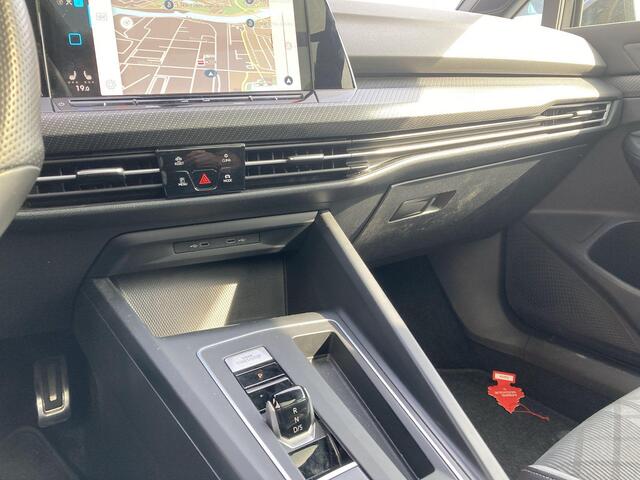 Volkswagen GOLF Variant 1.5eTSI/150PK DSG R-Line · Panoramadak · Navigatie · Parkeersensoren
