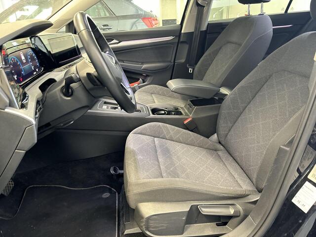 Volkswagen GOLF Variant 1.0 eTsi 110pk DSG Life · Apple/Android Car Play · Navi · P-Sensoren · Verkeersbord Herkenning · Sfeerverlichting · 16'' Inch · Garantie t/m 13-03-2027 of 100.000km
