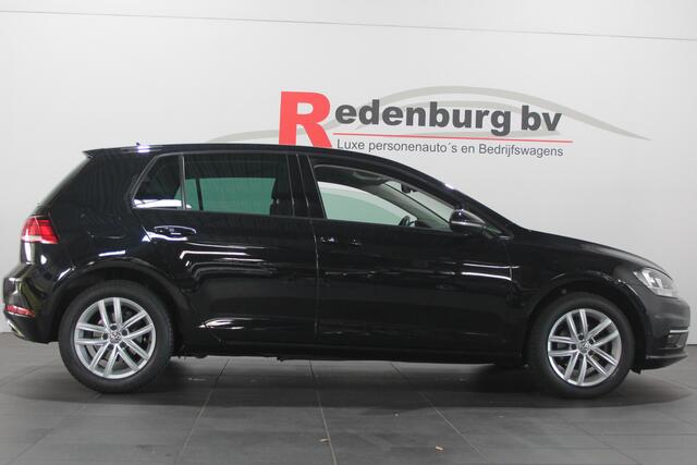 Volkswagen GOLF 1.0 TSI Trendline - Navi / Bluetooth / PDC