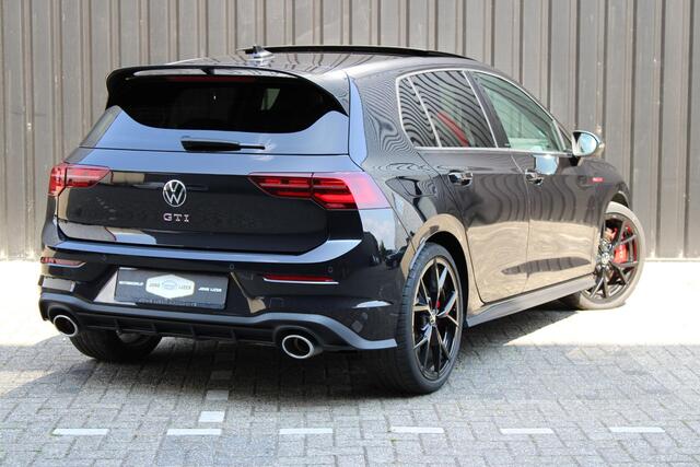 Volkswagen GOLF 2.0 TSI GTI CLUBSPORT HARMAN KAR HUD PANO IQLIGHT