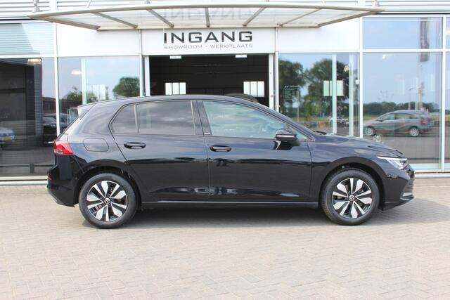 Volkswagen GOLF 1.5 eTSI DSG Move | ACC | Trekhaak | Carplay