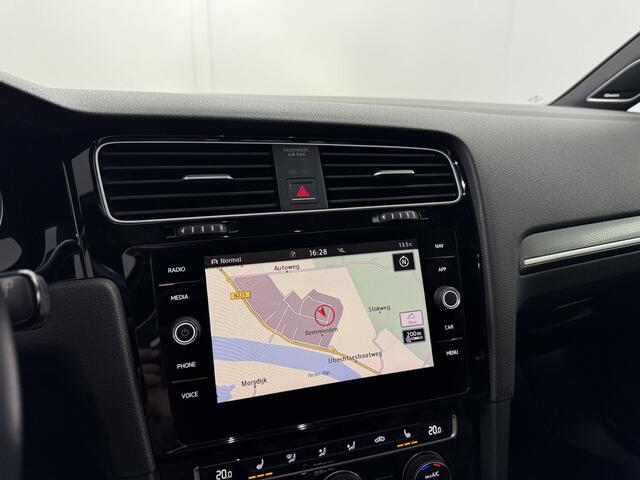 Volkswagen GOLF 2.0 TSI GTI DSG / Pano / Keyless / Winter