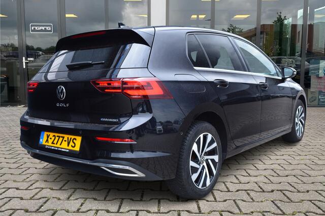 Volkswagen GOLF 1.4 eHybrid Style | ACC | Camera | Memory |
