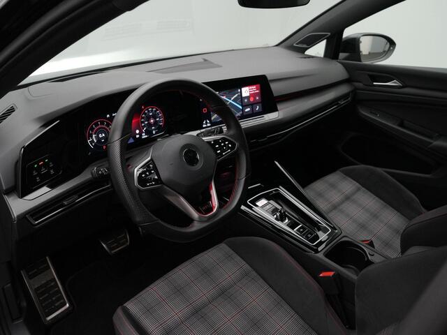 Volkswagen GOLF 2.0 TSI 245 pk DSG GTI | Panoramadak | Standkachel | Adaptief sportonderstel | Harman/Kardon | Head-up display | Stoel-/achterbankverwarming