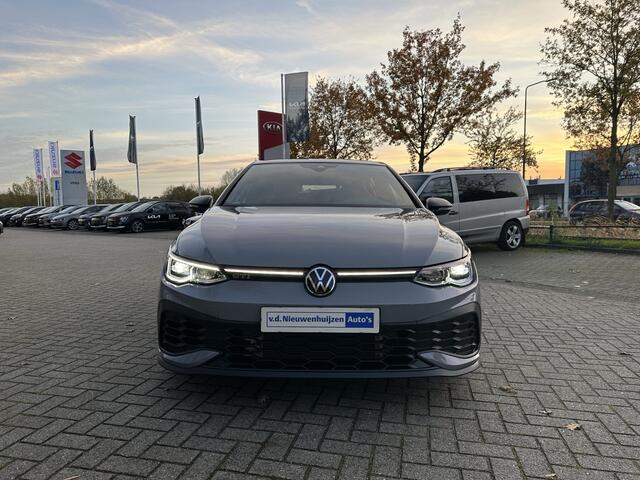 Volkswagen GOLF 2.0 TSI GTI ClubSport 45 Jahre Automaat | 300PK | Pano-Dak | Akrapovic | Info Bas: 0492-588982 Info Bas: 0492-588982 Whatsapp: 0492588988