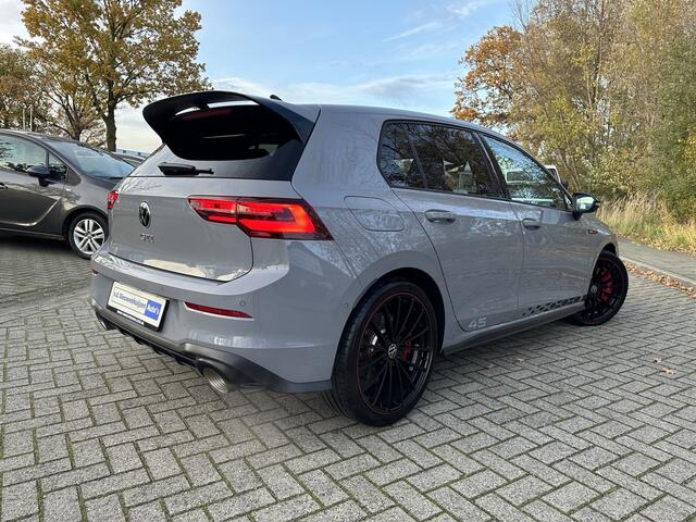 Volkswagen GOLF 2.0 TSI GTI ClubSport 45 Jahre Automaat | 300PK | Pano-Dak | Akrapovic | Info Bas: 0492-588982 Info Bas: 0492-588982 Whatsapp: 0492588988
