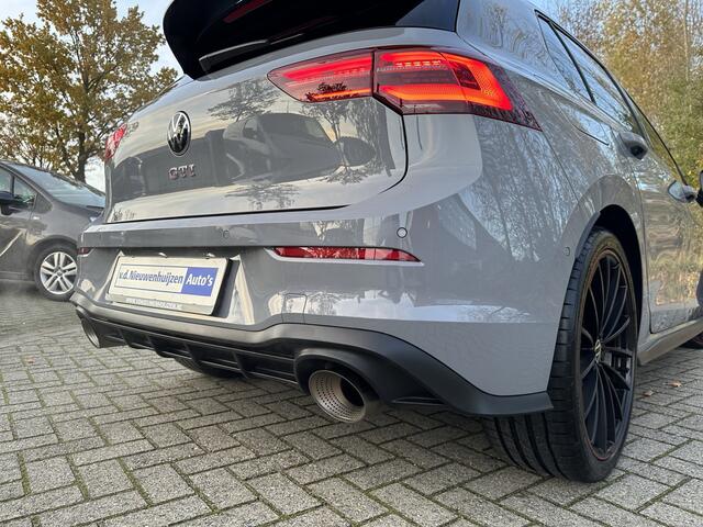 Volkswagen GOLF 2.0 TSI GTI ClubSport 45 Jahre Automaat | 300PK | Pano-Dak | Akrapovic | Info Bas: 0492-588982 Info Bas: 0492-588982 Whatsapp: 0492588988