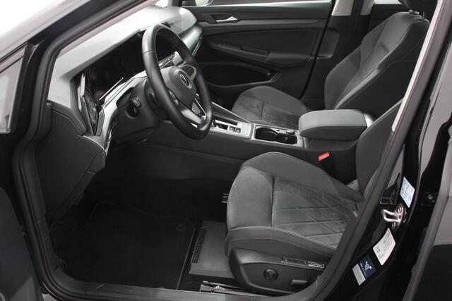 Volkswagen GOLF 1.5 eTSI 150pk DSG Style | Navigatie | Apple Carplay/Android Auto | Parkeersensoren | Adaptive Cruise Control | Blind Spot Assist | Stoel- en stuurverwarming | Ledverlichting | Virtual Cockpit | Lane Assist | Climatronic