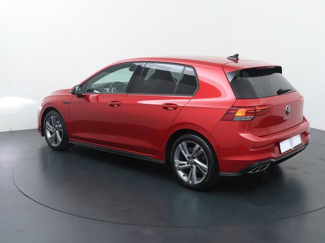 Volkswagen GOLF 1.5 TSI R-Line | 130 PK | Multifunctioneel stuurwiel | Adaptive Cruisecontrol | Parkeersensoren | R-line interieur |