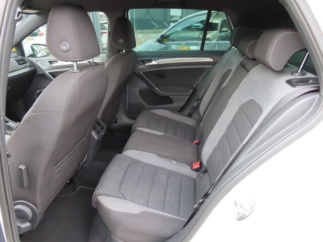 Volkswagen GOLF 1.5 TSI Highline R-Line Ecc Navi Adapt Cruise 2017