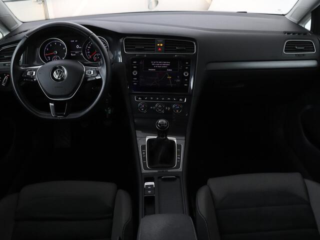 Volkswagen GOLF 1.5 TSI Comfortline Business | Stoelverwarming | Massage | Carplay | Navigatie | Adaptive cruise | Climate control | Parkeerhulp | Bluetooth
