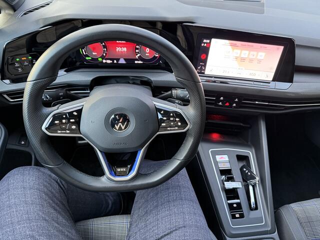 Volkswagen GOLF 1.4 eHybrid GTE 18inch,adoptieve Bj 2022 km 49.000 245PK 1e eigenaar
