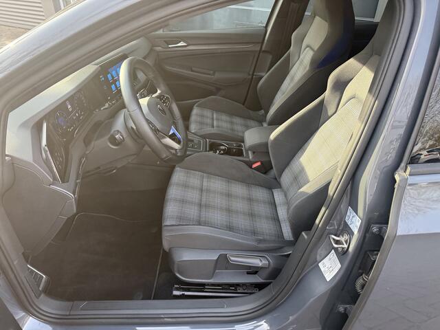 Volkswagen GOLF 1.4 eHybrid GTE 18inch,adoptieve Bj 2022 km 49.000 245PK 1e eigenaar
