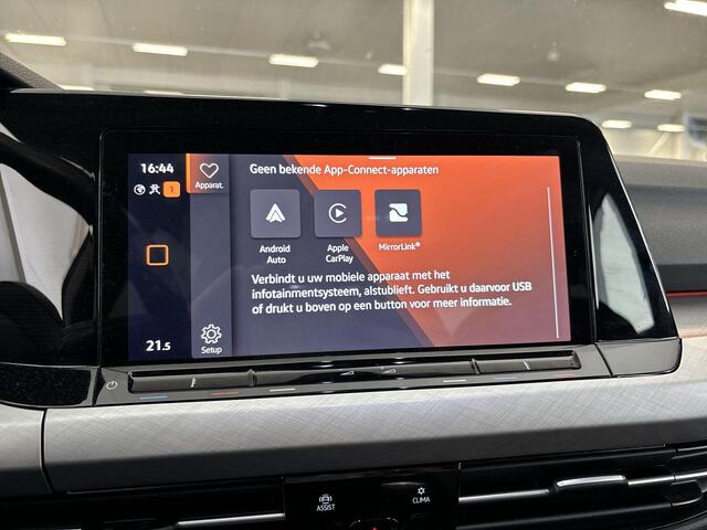 Volkswagen GOLF 1.0 Tsi 110pk Life · Apple/Android Car Play · Navi · P-Sensoren · ACC · Sfeerverlichting · 16'' Inch · Garantie t/m 21-06-2027 of 100.000km