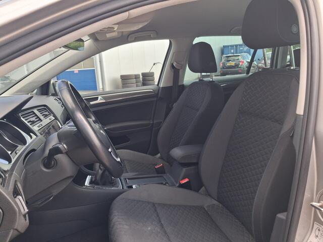 Volkswagen GOLF Variant 1.0 TSI Comfortline Business | Nieuw Binnen! | Stoelverwarming | Trekhaak | Navi