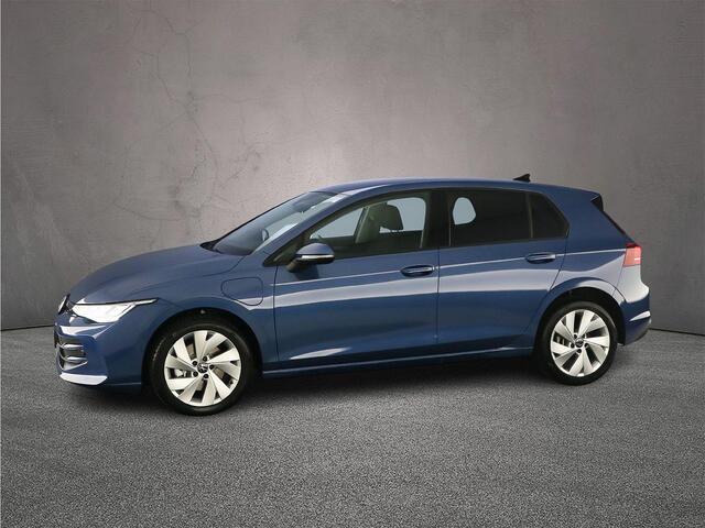 Volkswagen GOLF Life Edition 1.5 TSI eHybrid 204pk DSG Automaat Adaptive cruise control, Achteruitrijcamera, Stuurwiel verwarmd, LED koplampen, App connect, Parkeersensoren
