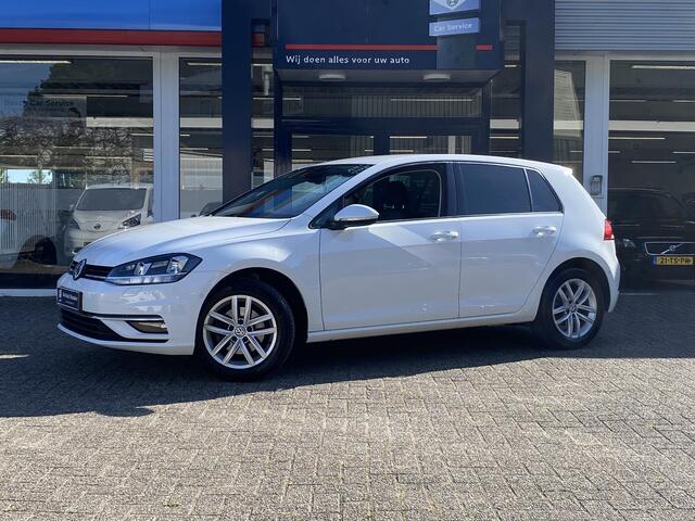 Volkswagen GOLF 1.5 TSI Highline / Automaat / 150 PK / Apple-Carplay & Android-Auto / Adaptieve Cruise-Control / Climate-Control / Stoelverwarming / Massage-Stoelen / Dodehoek-Detectie / Draadloze-Telefoonlader / Flippers / Radio-Bluetooth / Navi / PDC V+A met Camera / 1
