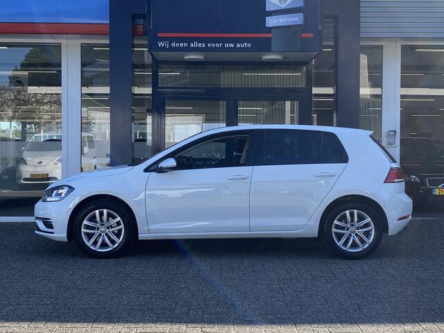 Volkswagen GOLF 1.5 TSI Highline / Automaat / 150 PK / Apple-Carplay & Android-Auto / Adaptieve Cruise-Control / Climate-Control / Stoelverwarming / Massage-Stoelen / Dodehoek-Detectie / Draadloze-Telefoonlader / Flippers / Radio-Bluetooth / Navi / PDC V+A met Camera / 1