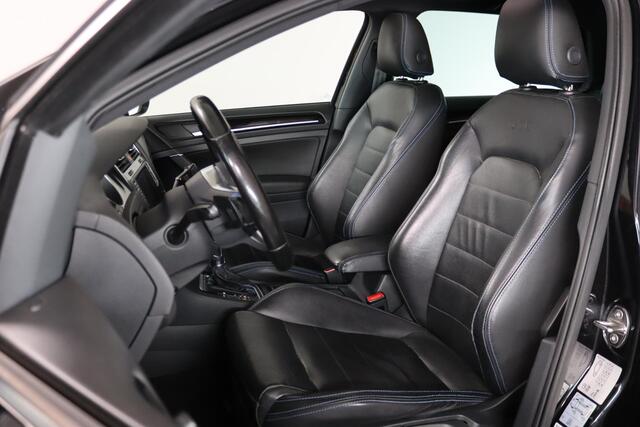 Volkswagen GOLF 1.4 TSI GTE, Panoramadak, Volleder, Navigatie, Apple Carplay/Android Auto