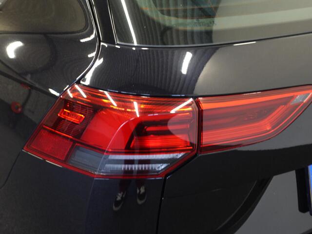 Volkswagen GOLF Variant 1.5 TSI 131pk Life Navigatie Apple Carplay/Android auto Climate Control Parkeersensoren Adaptive Cruise Control Stoel- en stuurverwarming Ledverlichting