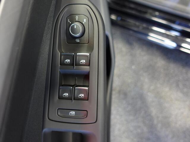 Volkswagen GOLF Variant 1.5 TSI 131pk Life Navigatie Apple Carplay/Android auto Climate Control Parkeersensoren Adaptive Cruise Control Stoel- en stuurverwarming Ledverlichting