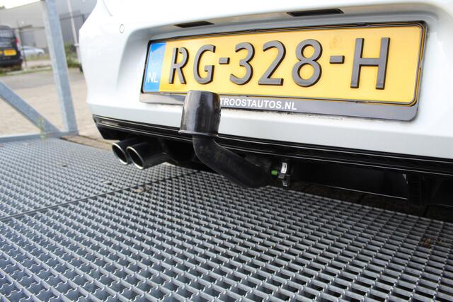 Volkswagen GOLF 1.4 TSI Automaat R-line Apple carplay|Cruise control|Trekhaak|Alarm klasse 3|Parkeerssensoren rondom|Keyless|Led koplampen|Massagestoel
