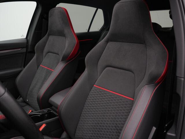 Volkswagen GOLF 2.0 TSI 300 pk DSG GTI Clubsport | Panoramadak | Harman/Kardon | Adaptief sportonderstel | Head-up display | IQ Light