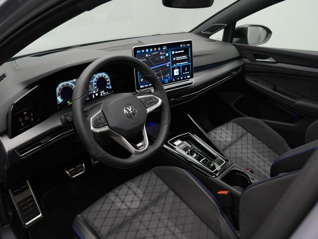 Volkswagen GOLF 1.5 eTSI 150 pk DSG R-Line Edition | Panoramadak | Trekhaak | Harman/Kardon | Head-up display | Stuur-/stoelverwarming