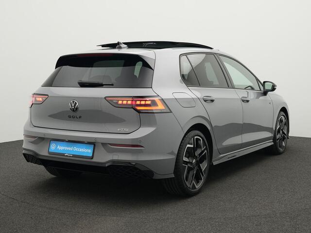 Volkswagen GOLF 1.5 eTSI 150 pk DSG R-Line Edition | Panoramadak | Trekhaak | Harman/Kardon | Head-up display | Stuur-/stoelverwarming