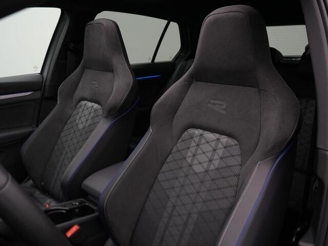 Volkswagen GOLF 1.5 eTSI 150 pk DSG R-Line Edition | Panoramadak | Trekhaak | Harman/Kardon | Head-up display | Stuur-/stoelverwarming
