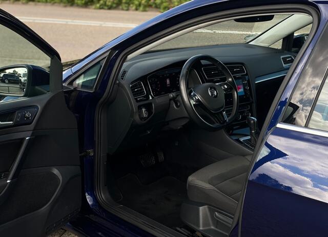Volkswagen GOLF 1.5TSI DSG CAMERA NAVI TREKHAAK ADD CRUISE