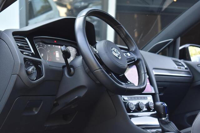 Volkswagen GOLF 2.0 TSI 4Motion R Pano Milltek Virtual Lane Dynaudio Leder